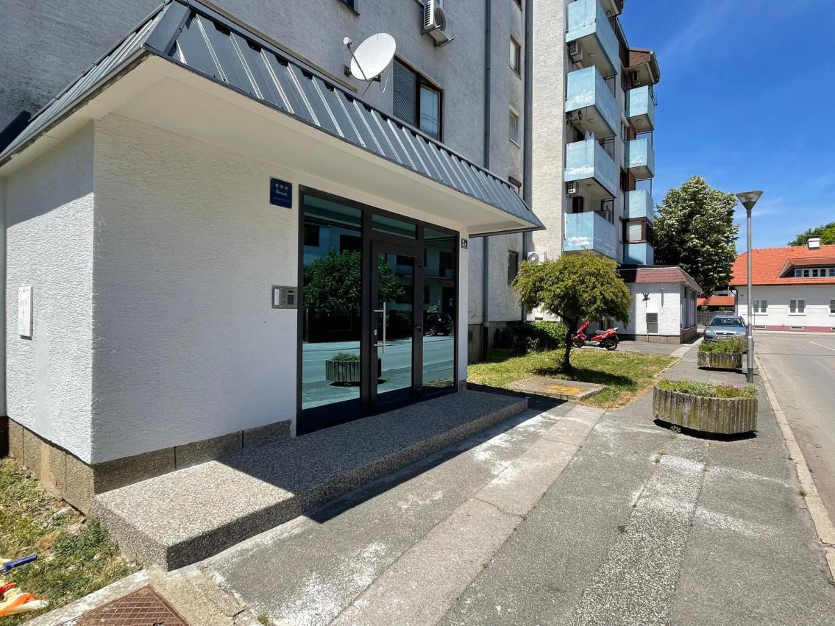 Dis Apartment Varaždin Екстериор снимка